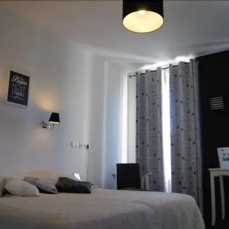 Hotel De Paris 3*