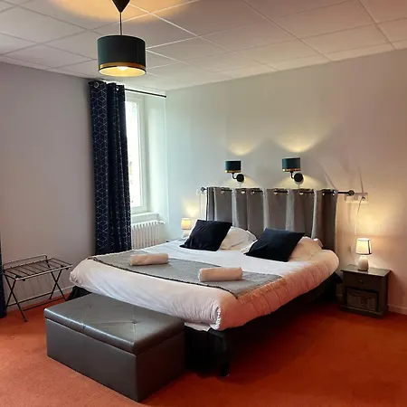 Logis De Paris Hotel