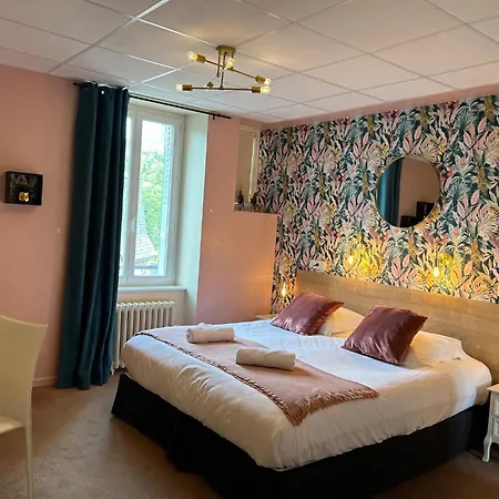 Logis De Paris 3*