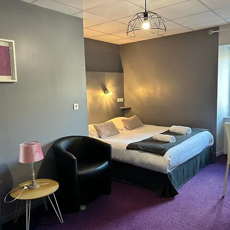 Logis De Paris 3*