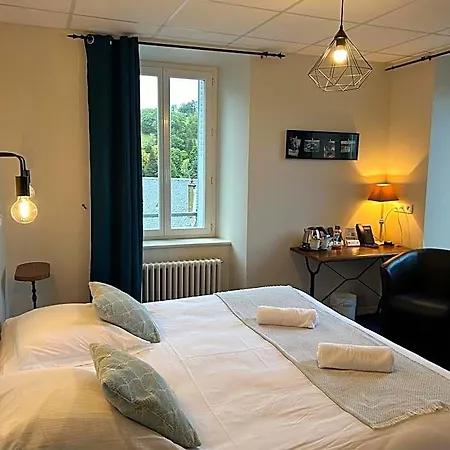 호텔 Logis De Paris 3*