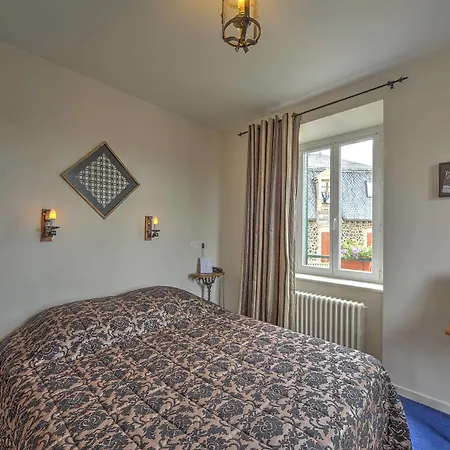 Logis De Paris Hotel