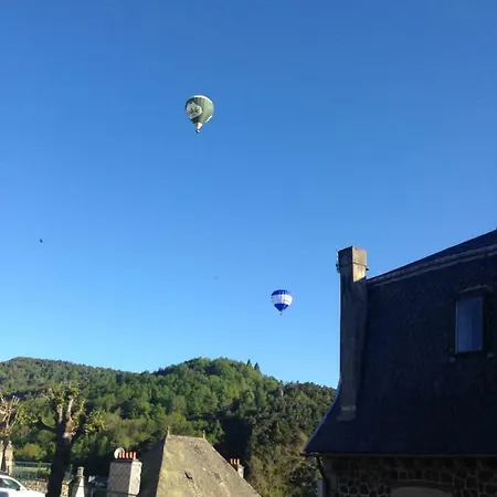 Hotel Logis De Paris 3*