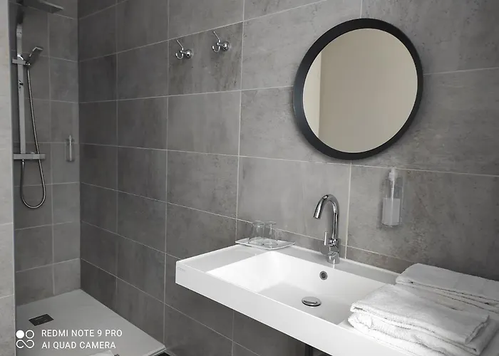 Hotel Logis De Paris 3*