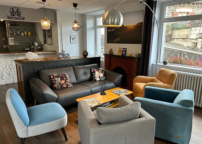 Logis De Paris 3* Murol