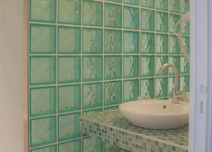 Logis De Paris Hotel 3*